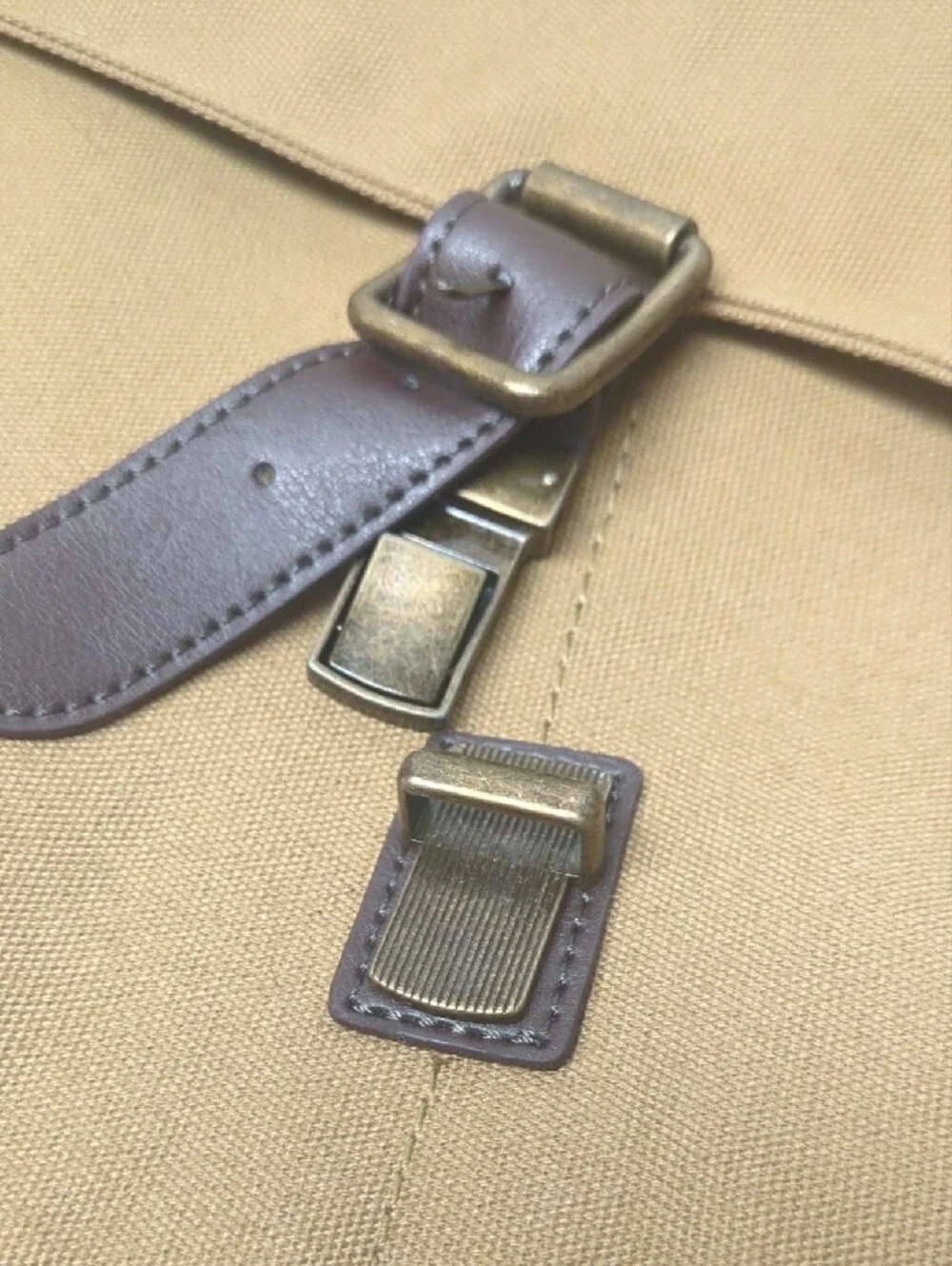 Levi's Two-Tone Tan and Dark Brown Canvas Lap Top Messenger Bag Sutherland II